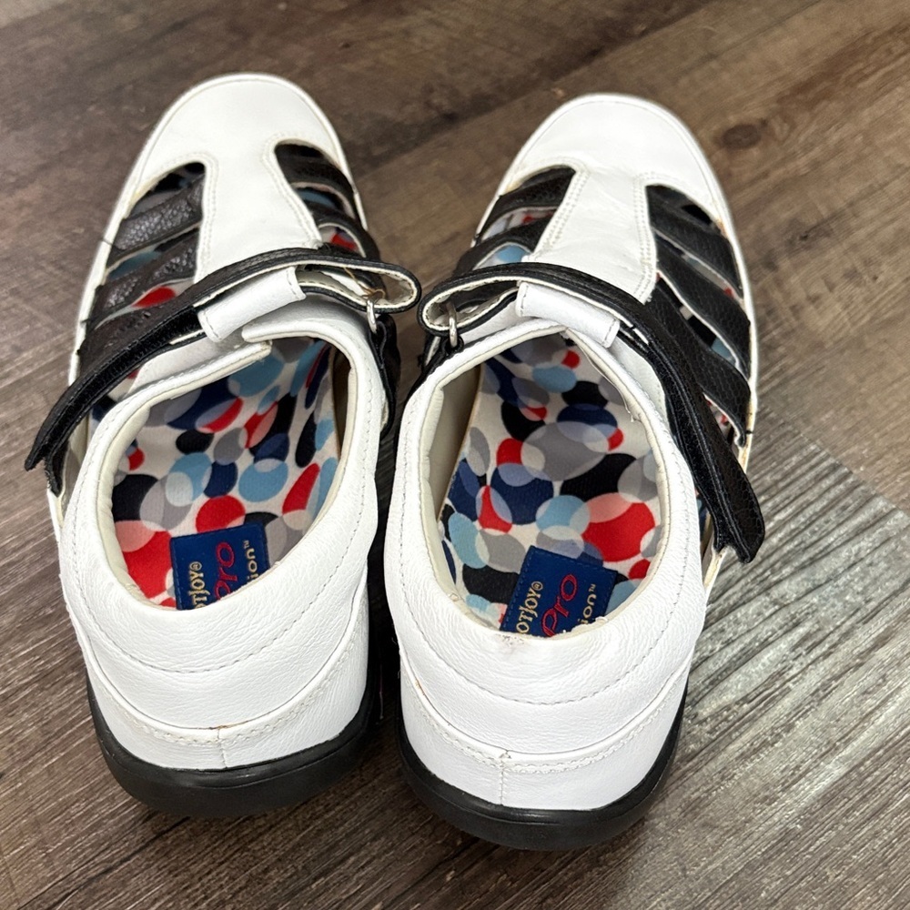 Women’s FootJoy Black and White Golf Shoes - Picture 2 of 6